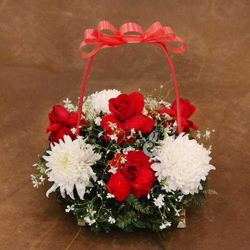 Gift Basket of 10 mixed flowers