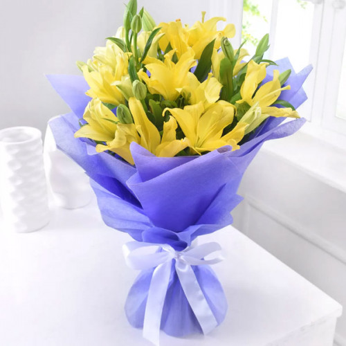 10 Yellow Lilies