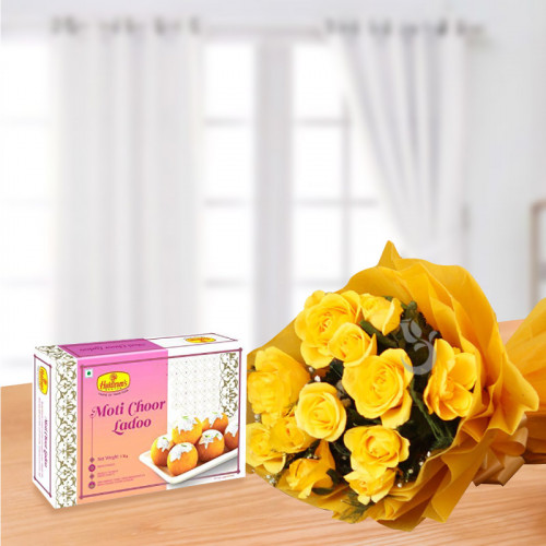12 Yellow Roses & 500 gm Besan Ladoo 