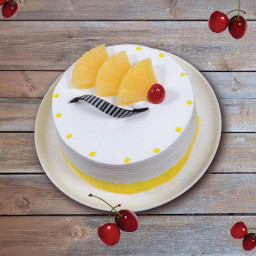 0.5 Kg Pineapple Cream Cake