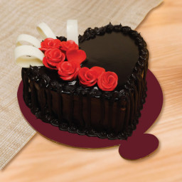 0.5 Kg HeartShape Truffle Cream Cake