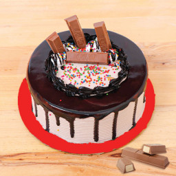0.5 Kg Kit Kat Chocolate Drip Cake