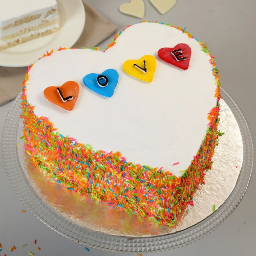 0.5 Kg HeartShape Vanilla Cream Cake