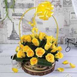 20 Yellow Roses Handle Basket - Top View