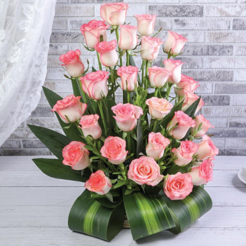 30 Pink Roses - Side View