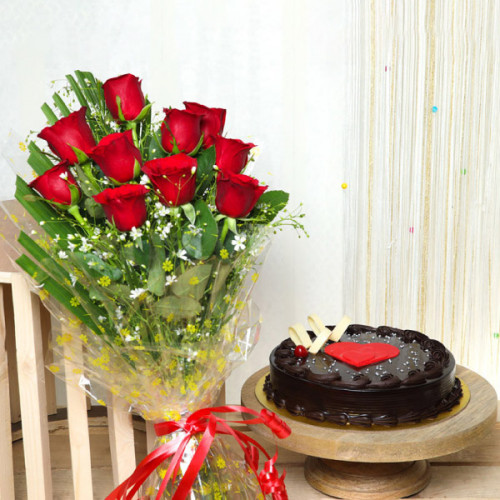 Bouquet of 10 Red Roses Half Kg Chocolate Cake - Front View