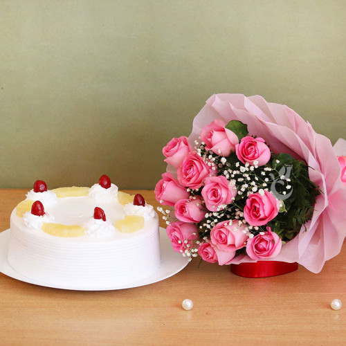 Combo of 8 Pink Roses and Half Kg Pineapple Cake