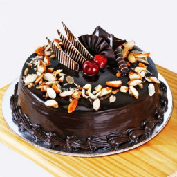 Half Kg Chocolate Almond Cake