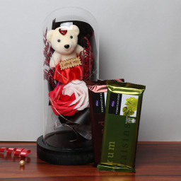 Combo of 2 Cadbury Temptation Chocolates and Showpiece gift